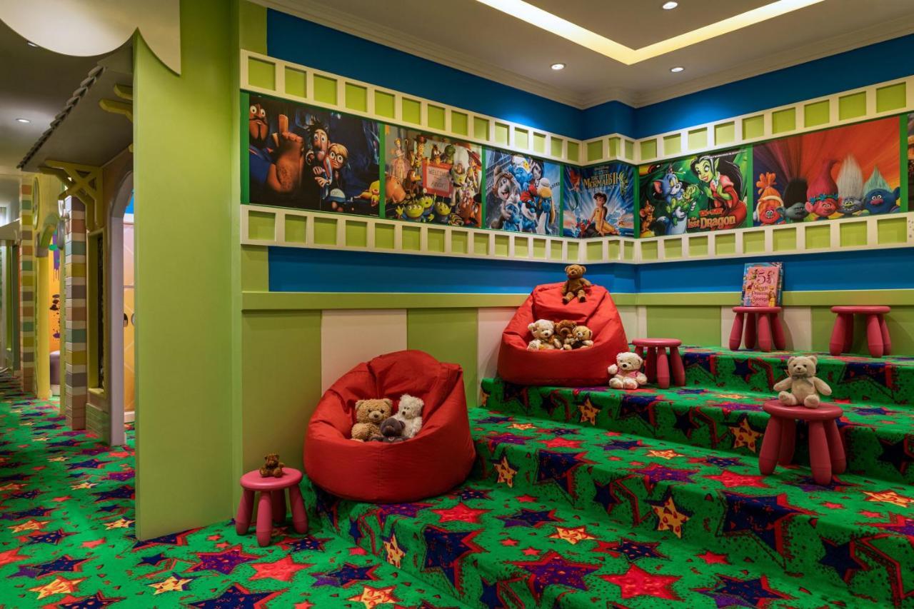 The St Regis New Capital Cairo Hotel Exterior photo The Children's Club at the Sheraton Jumeirah Hotel, Dubai